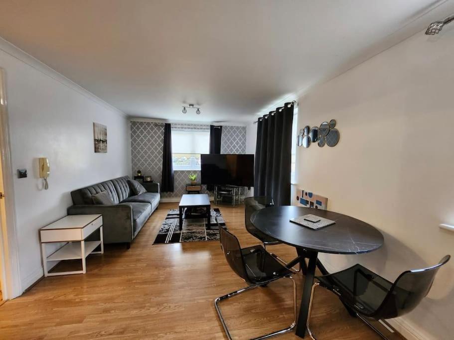 Rgm Hatfield 2 Bedroom Apartment Esterno foto